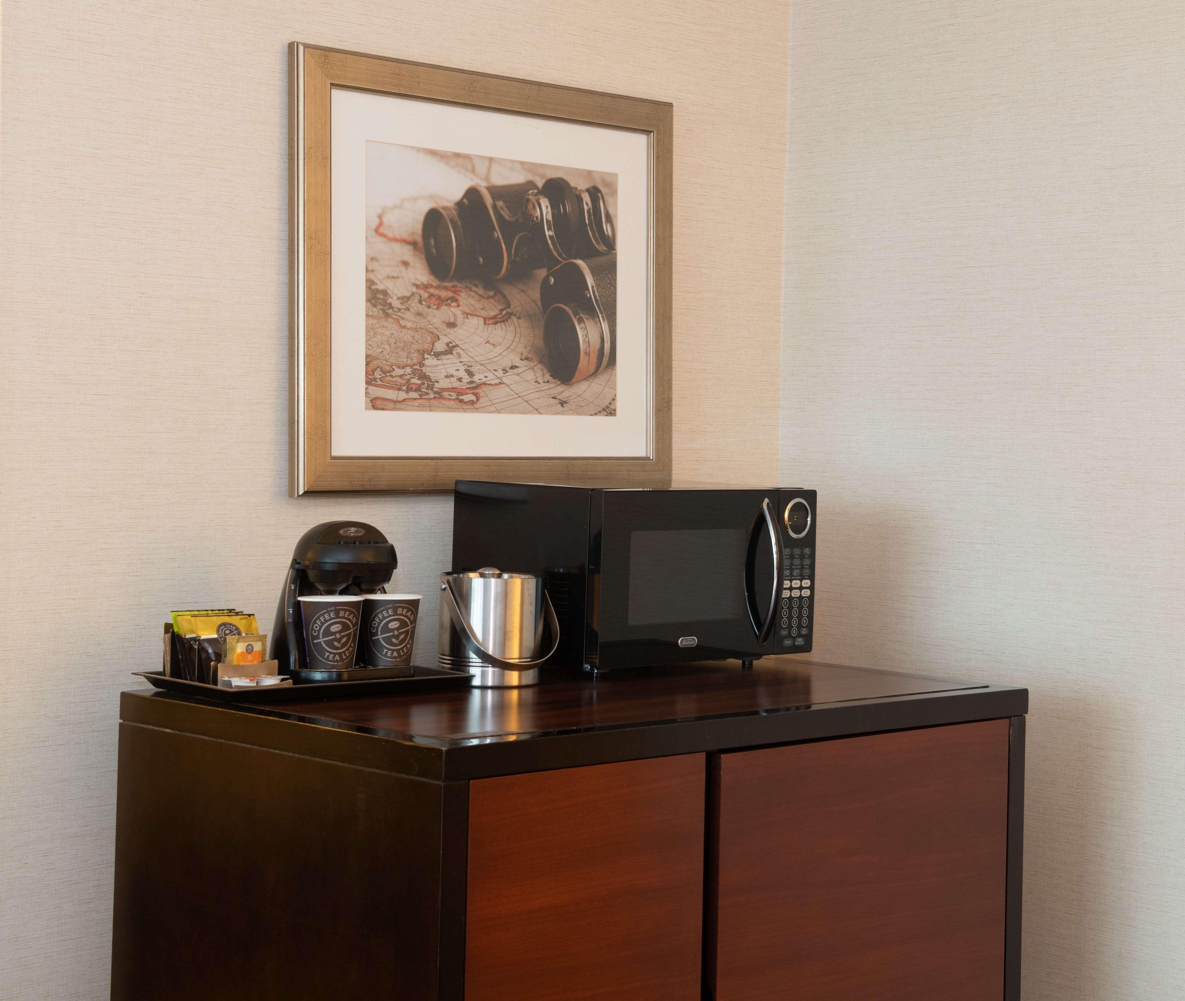Doubletree & Charleston Airport 3*