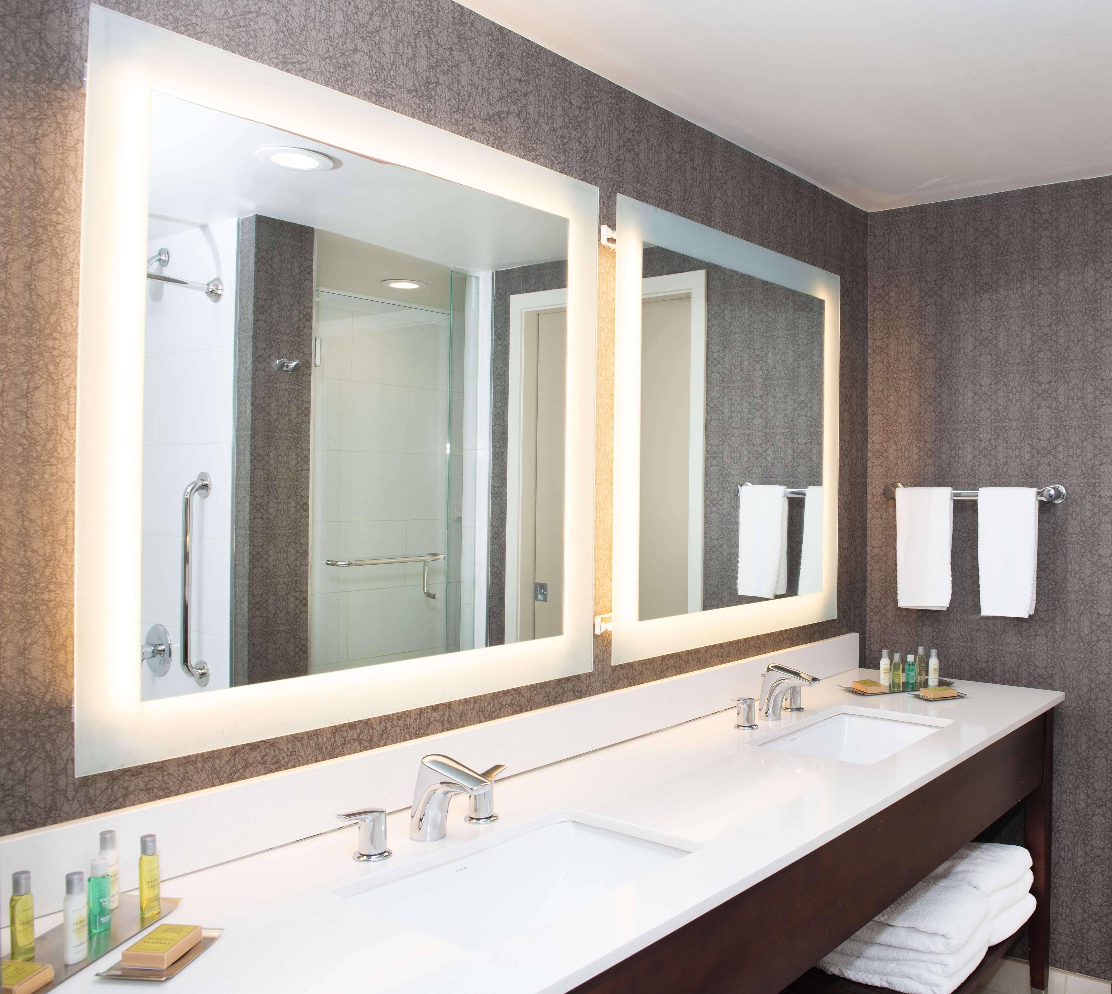 Doubletree & Charleston Airport Hotel