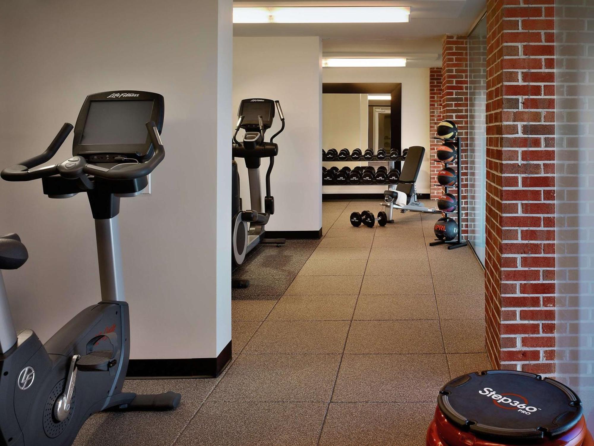 Doubletree & Charleston Airport Hotel North Charleston